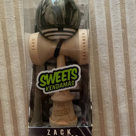 ZACK GALLAGHER-PRO -BOOST-CUSHION SWEETS KENDAMA (NEW)